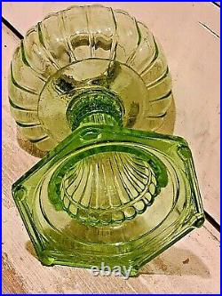 Aladdin 1934 Model B-108 Green Kerosene Oil Lamp