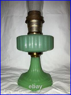 Aladdin 1935 Apple Green Moonstone Corinthian Model B-111 Kerosene Lamp
