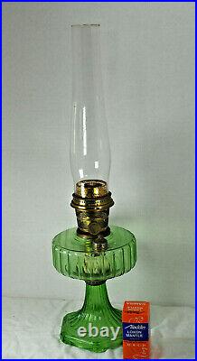 Aladdin 1935 Green Beta glass Corinthian Oil Lamp Model B Burner Chimney B-102