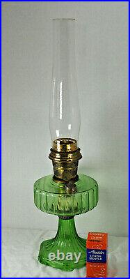Aladdin 1935 Green Beta glass Corinthian Oil Lamp Model B Burner Chimney B-102