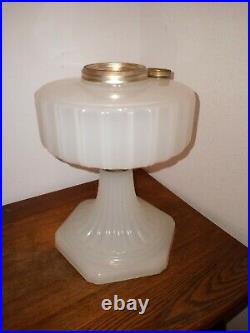 Aladdin 1935 Model B-110 White Moonstone Corinthian Kerosene Lamp, Oil Lamp