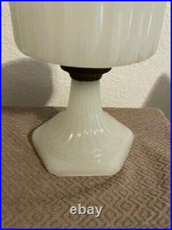 Aladdin 1935 Model B-114 White Moonstone Corinthian Kerosene Lamp, Oil Lamp