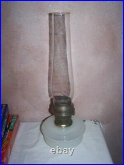 Aladdin 1936-37 Model B White Moonstone Hanging Oil Lamp Font No Dimple Feet