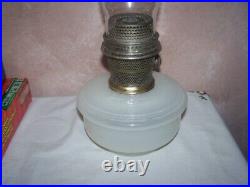 Aladdin 1936-37 Model B White Moonstone Hanging Oil Lamp Font No Dimple Feet