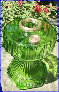Aladdin 1936 Model B-102 Green Beta Crystal Kerosene Corinthian Lamp, Oil Lamp