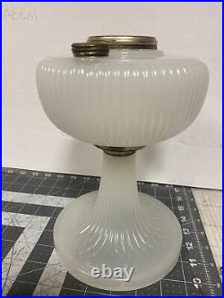 Aladdin 1938 Model B White Moonstone Vertique Kerosene, Oil Lamp ofa1