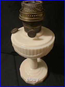 Aladdin 1940 Alacite Tall Lincoln Drape Model B-75 Scalloped Foot Kerosene Lamp