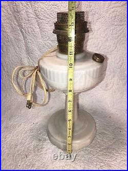 Aladdin 1940 Model B-75 Lincoln Drape Ivory Plain Kerosene Lamp, Oil Lamp