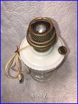 Aladdin 1940 Model B-75 Lincoln Drape Ivory Plain Kerosene Lamp, Oil Lamp