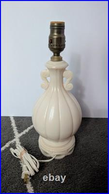 Aladdin 1942 G-256 Alacite Uranium Table Lamp Glows
