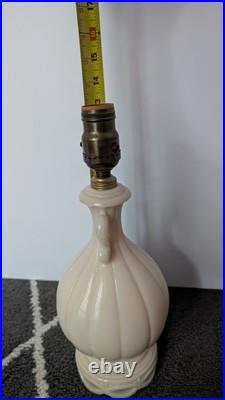 Aladdin 1942 G-256 Alacite Uranium Table Lamp Glows