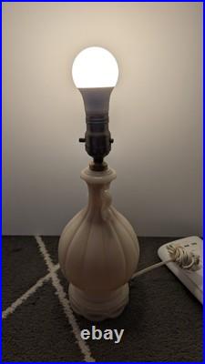 Aladdin 1942 G-256 Alacite Uranium Table Lamp Glows