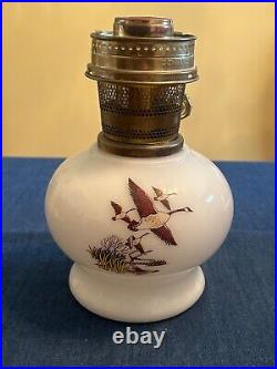 Aladdin 1982 Model 23 Canadian Geese Eddie Bauer American Classic Oil Lamp Font