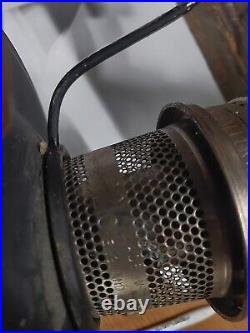 Aladdin 21c Railroad Caboose Train Light Kerosene Oil Lamp & Wall Bracket