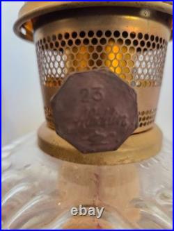 Aladdin #23 Table-Top Oil Lamp Round leaf design glass base