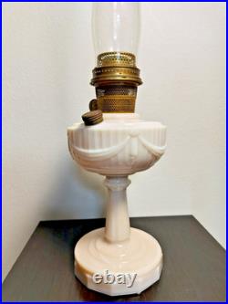 Aladdin Alacite Lincoln Drape Oil Lamp Model B Chicago Burner No Shade 1933-49