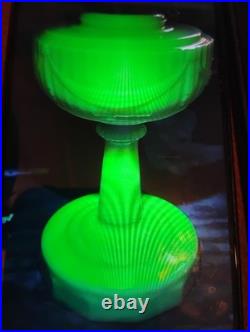 Aladdin Alacite Lincoln Vintage Drape kerosene lamp