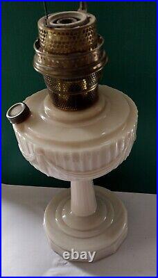 Aladdin Alacite Oil Kerosene Lamp Lincoln Drape WHITE Antique