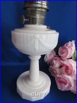 Aladdin Alacite Oil Lamp Lincoln Drape Model B Nu Type Burner Aladdin Chimney26