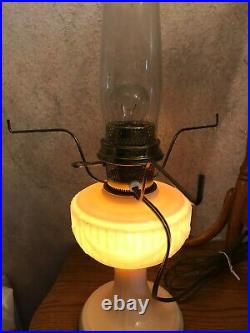 Aladdin Alacite Short Lincoln Drape, Electric 3-Way Light, Flouresces! (2)