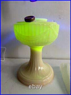 Aladdin Alacite Short Lincoln Drape, Electric 3-Way Light, Flouresces! (2)