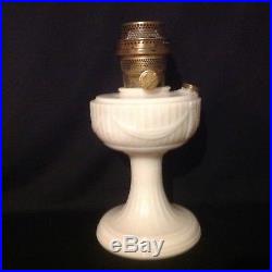 Aladdin Alacite short Lincoln drape kerosene oil lamp brass B burner excellent