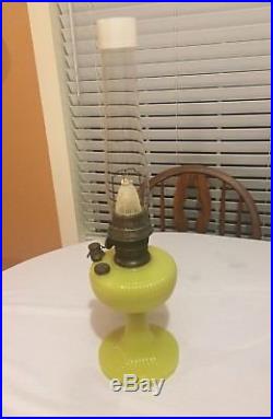 Aladdin Antique Kerosene Oil Lamp Model B-88 Yellow Moonstone Vertique