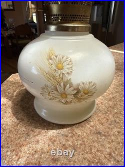 Aladdin Antique Milk Glass Kerosene Oil Lamp Original Globe MINT CONDITION 21.5