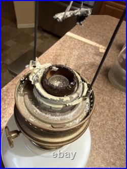 Aladdin Antique Milk Glass Kerosene Oil Lamp Original Globe MINT CONDITION 21.5