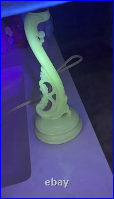 Aladdin Art Deco Uranium Alacite Glass Boudoir Lamp Ivory Unique HTF