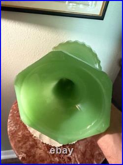 Aladdin B-111 Apple Green Corinthian Table Lamp
