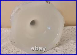 Aladdin B-114 White Moonstone Corinthian Oil Lamp With B Complete Burner
