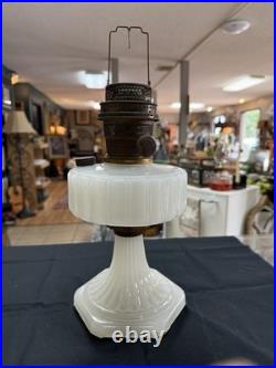 Aladdin B-114 corinthian White Moonstone Lamp Vintage Original 1930, s-40s