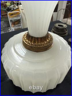 Aladdin B-114 corinthian White Moonstone Lamp Vintage Original 1930, s-40s