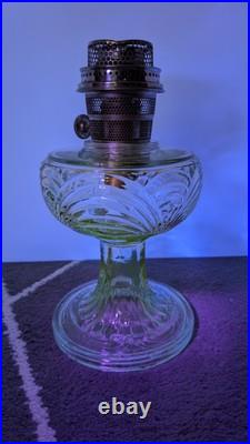 Aladdin B-39 Clear Washington Drape Oil Lamp 1939 With Model B Burner Uranium