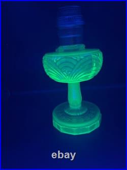 Aladdin B-54E Aladdin Washington Drape Plain Stem Emerald Green