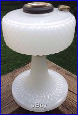 Aladdin B 85 White Moonstone Quilt Mantle Oil Lamp