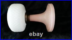 Aladdin B-91 Quilt 1937 White Moonstone Over Rose Moonstone