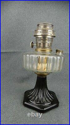 Aladdin Clear/Black Glass Table Mantle Oil Lamp Corinthian Font Model B burner