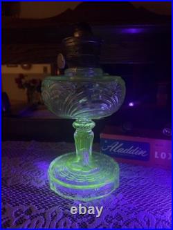 Aladdin Clear Manganese Glass Washington Drape Oil Lamp Model B Many Extras 23