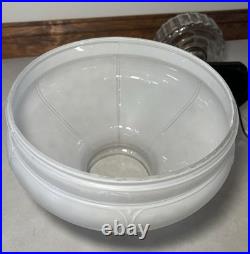 Aladdin Clear Over Black Beta Crystal B-104 Corinthian Oil Lamp 1935-1936 Shade