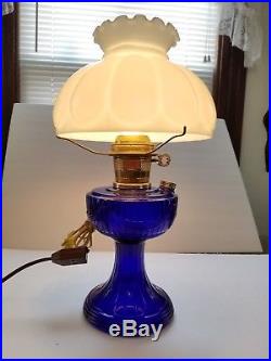 Aladdin Cobalt Blue Lincoln Drape Model 23 Glass Electric Lamp 1987 With Shade