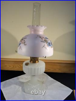 Aladdin Corinthian B-110 Kerosene Oil Lamp White Moonstone Barbie Pink Shade