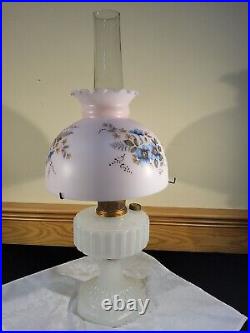 Aladdin Corinthian B-110 Kerosene Oil Lamp White Moonstone Barbie Pink Shade