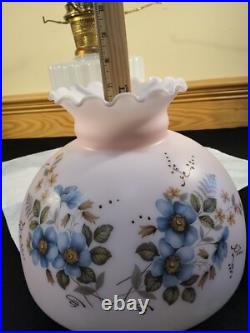 Aladdin Corinthian B-110 Kerosene Oil Lamp White Moonstone Barbie Pink Shade