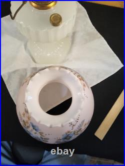 Aladdin Corinthian B-110 Kerosene Oil Lamp White Moonstone Barbie Pink Shade