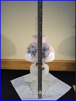 Aladdin Corinthian B-110 Kerosene Oil Lamp White Moonstone Barbie Pink Shade