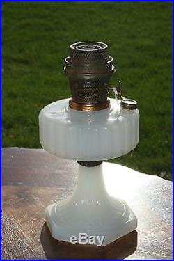 Aladdin Corinthian Kerosene Oil Lamp White Moonstone With Nu-Type Model B Burner