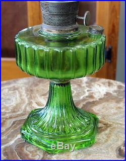 Aladdin Corinthian Oil Kerosene Lamp Green nu-type model B