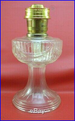 Aladdin Crystal Lincoln Drape Lamp, Model 23 Brass Burner C6192